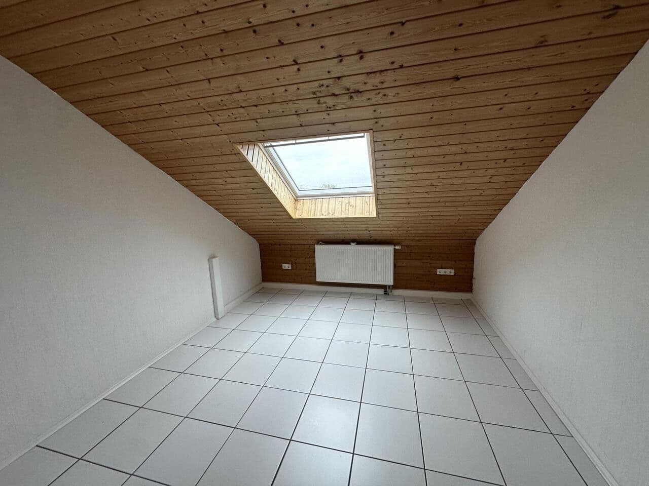 Prenájom domu 244 m², pozemek 400 m², Rehlingen-Siersburg, Sársko Prenájom domu 244 m², pozemek 400 m², Rehlingen-Siersburg, Sársko