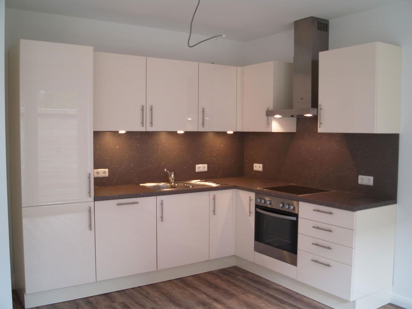 Prenájom domu 85 m², pozemek 150 m², Trittau, Šlezvicko-Holštajnsko Prenájom domu 85 m², pozemek 150 m², Trittau, Šlezvicko-Holštajnsko