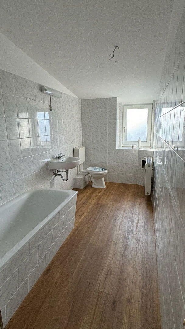 Prenájom bytu 3-izbový 94 m², Rogätzer Str. 62, Magdeburg, Sasko-Anhaltsko Prenájom bytu 3-izbový 94 m², Rogätzer Str. 62, Magdeburg, Sasko-Anhaltsko