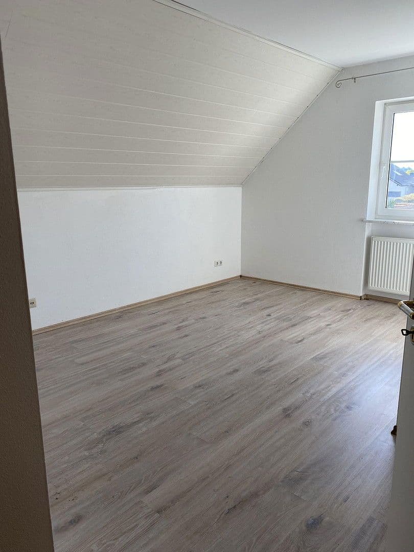 Prenájom domu 170 m², pozemek 409 m², Saiblingstr.6, Eching, Bavorsko Prenájom domu 170 m², pozemek 409 m², Saiblingstr.6, Eching, Bavorsko