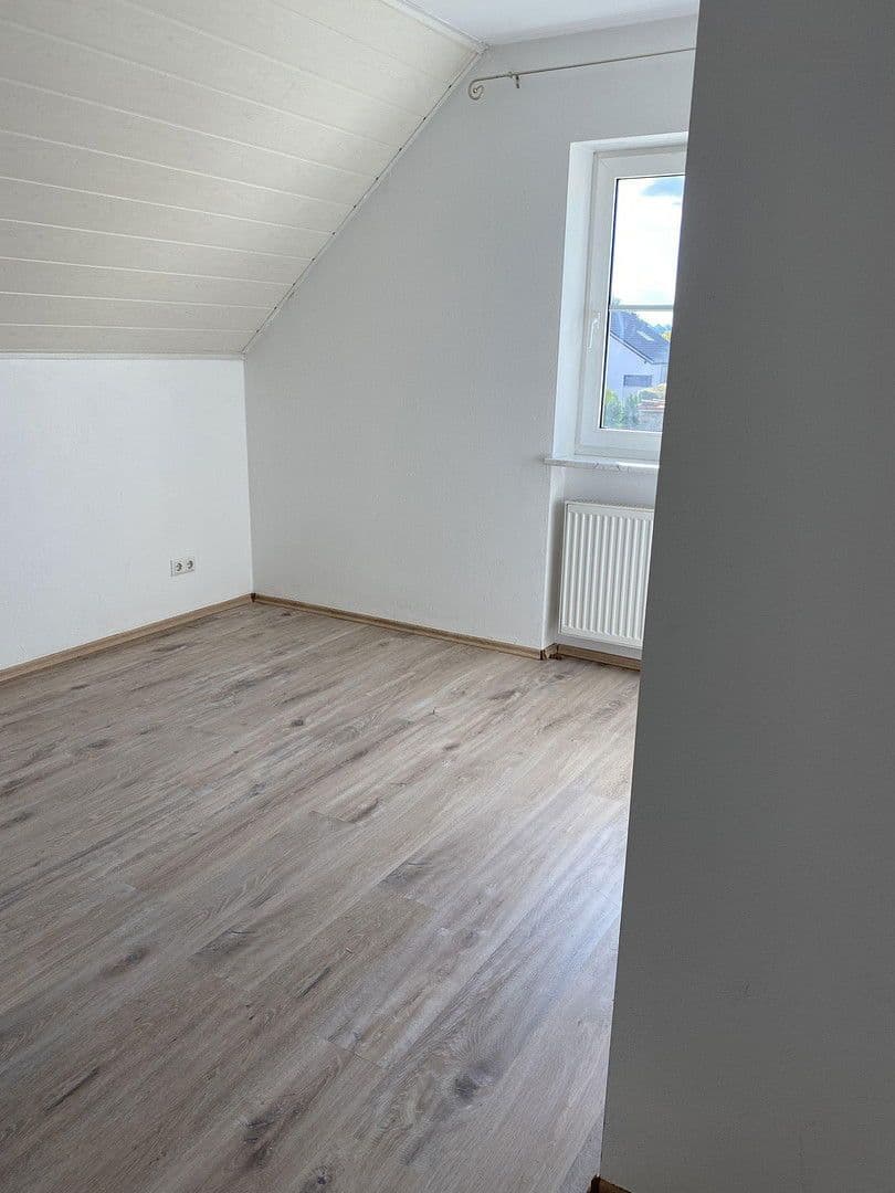 Prenájom domu 170 m², pozemek 409 m², Saiblingstr.6, Eching, Bavorsko Prenájom domu 170 m², pozemek 409 m², Saiblingstr.6, Eching, Bavorsko