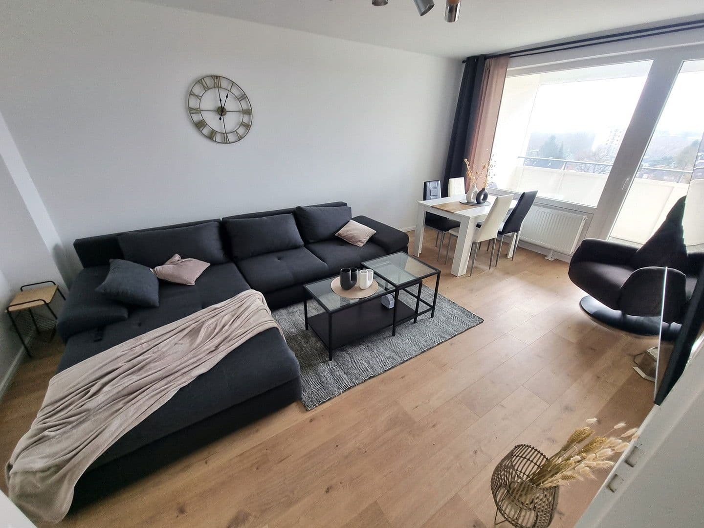 Prenájom bytu 2-izbový 57 m², Hamburg, Hamburg Prenájom bytu 2-izbový 57 m², Hamburg, Hamburg