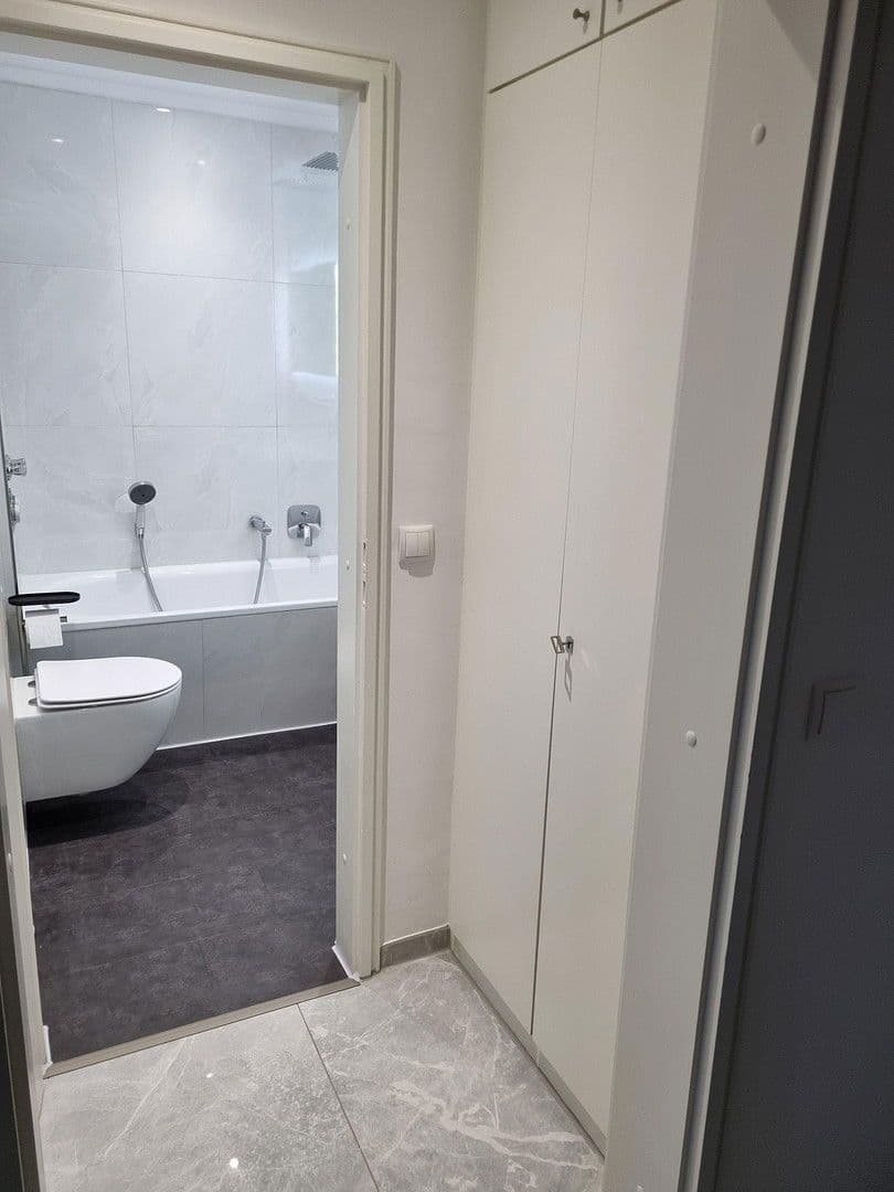 Prenájom bytu 2-izbový 57 m², Hamburg, Hamburg Prenájom bytu 2-izbový 57 m², Hamburg, Hamburg