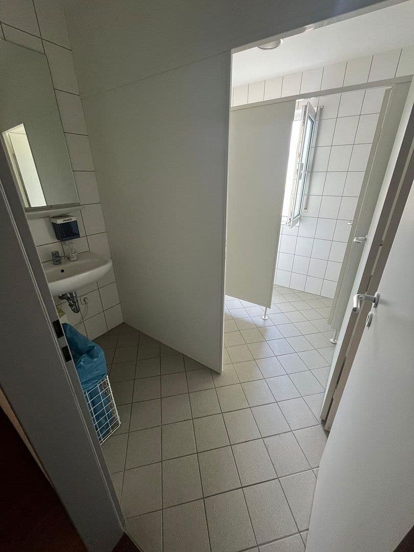 Prenájom kancelárie 170 m², Siemensstraße 9, Wiesbaden, Hesensko Prenájom kancelárie 170 m², Siemensstraße 9, Wiesbaden, Hesensko