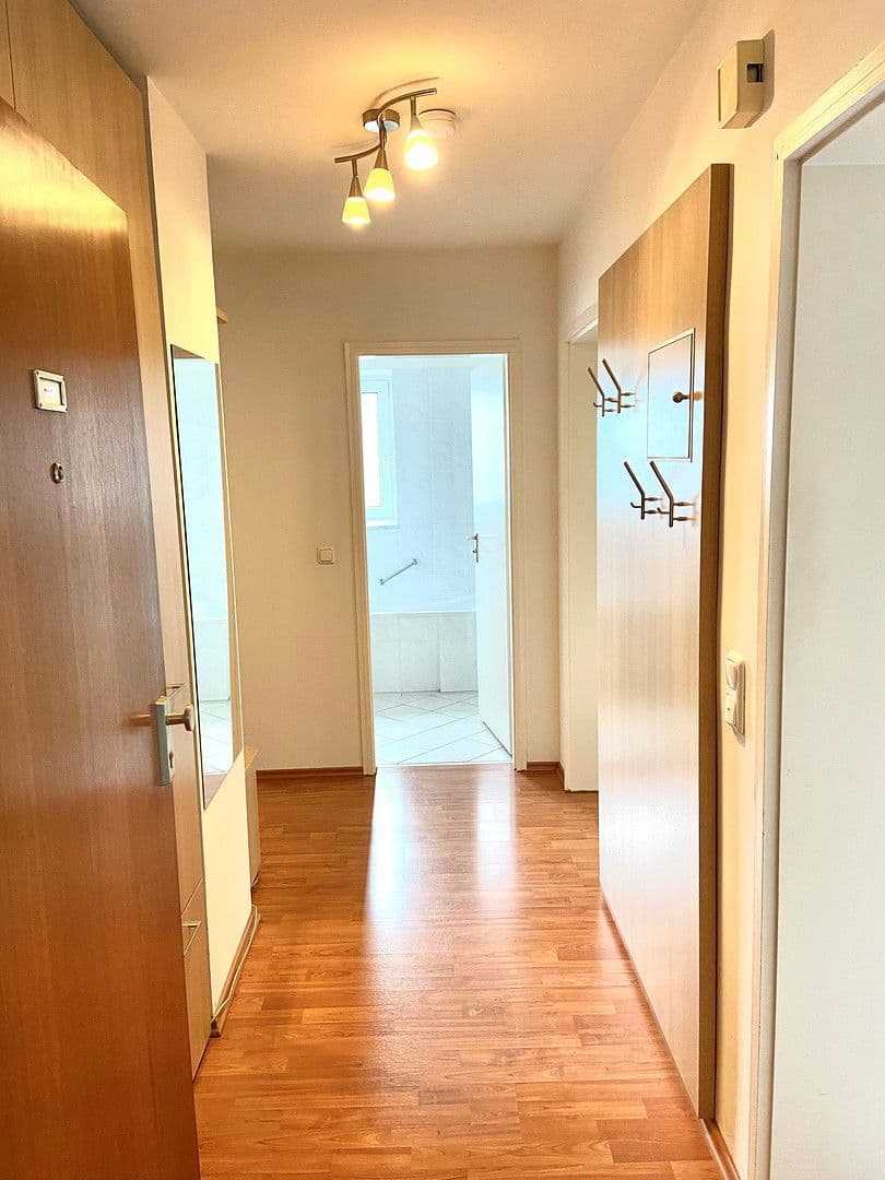 Prenájom bytu 2-izbový 58 m², Höglwörther Str. 361, München, Bavorsko Prenájom bytu 2-izbový 58 m², Höglwörther Str. 361, München, Bavorsko