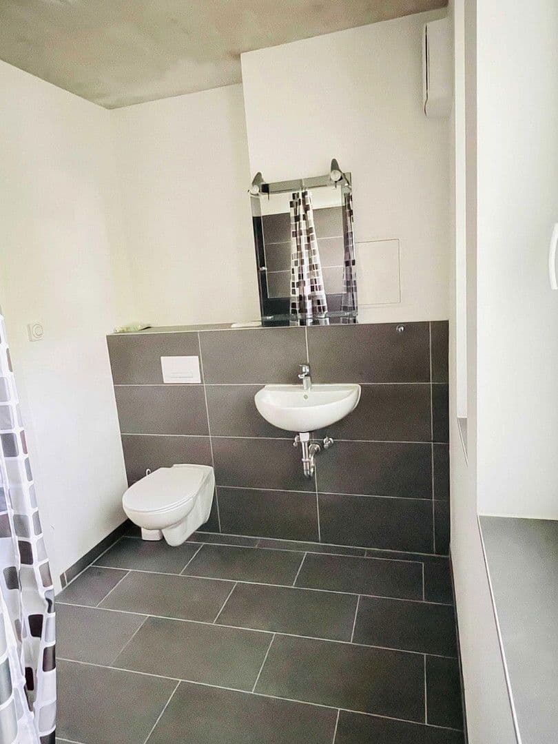 Prenájom bytu 1-izbový 28 m², Berlin, Berlín Prenájom bytu 1-izbový 28 m², Berlin, Berlín