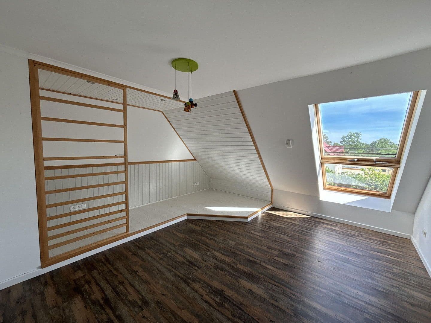 Predaj domu 203 m², pozemek 1.230 m², Machern, Sasko Predaj domu 203 m², pozemek 1.230 m², Machern, Sasko