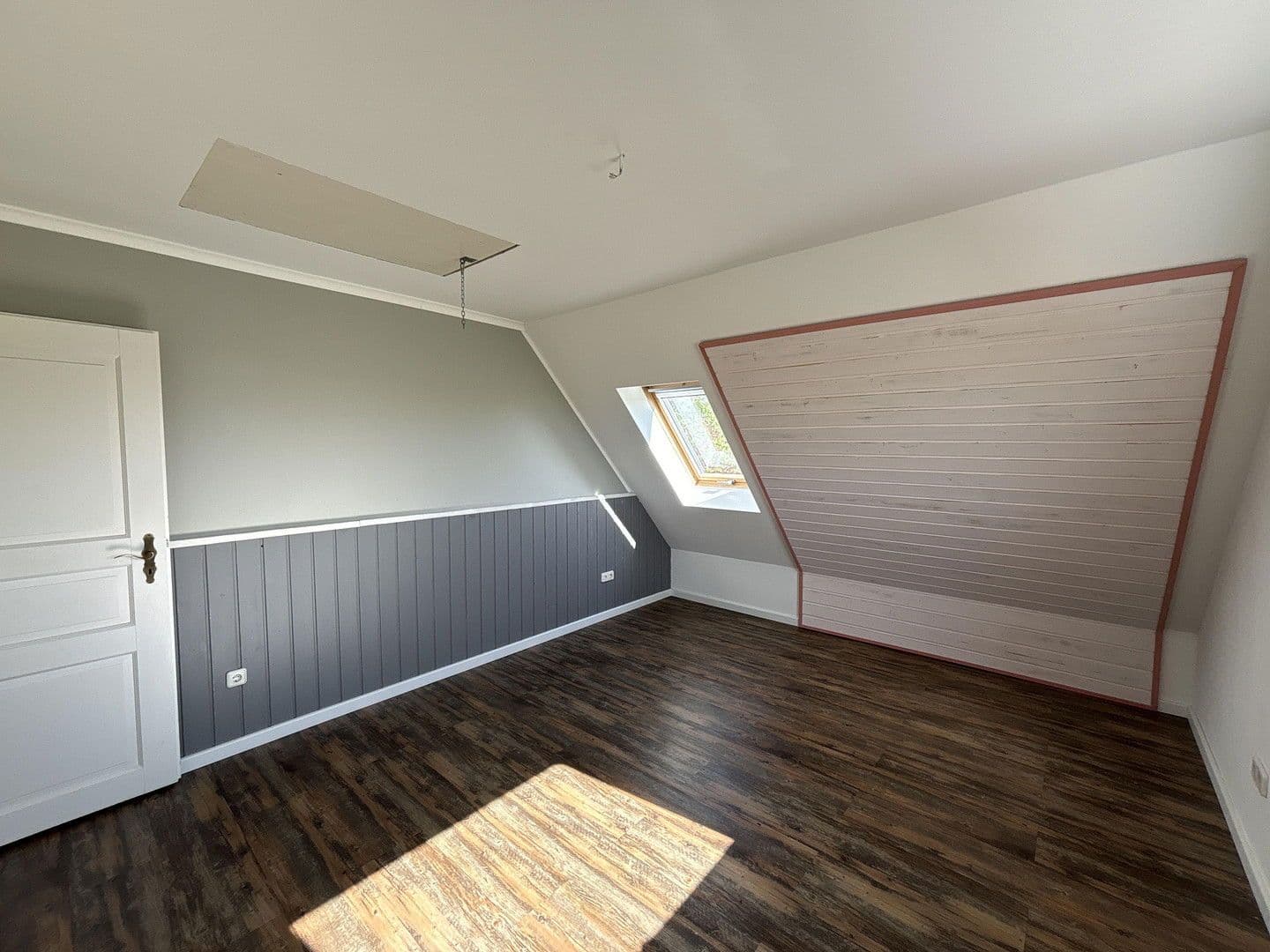 Predaj domu 203 m², pozemek 1.230 m², Machern, Sasko Predaj domu 203 m², pozemek 1.230 m², Machern, Sasko