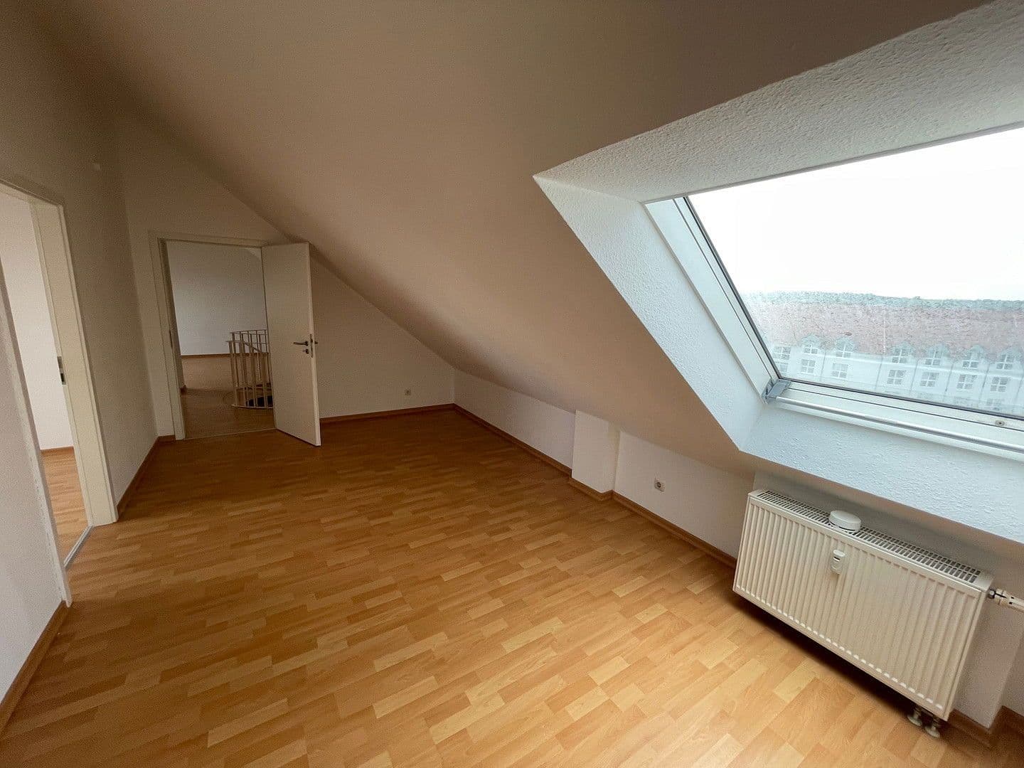 Prenájom bytu 3-izbový 89 m², Offenbacher Straße, Dietzenbach, Hesensko Prenájom bytu 3-izbový 89 m², Offenbacher Straße, Dietzenbach, Hesensko