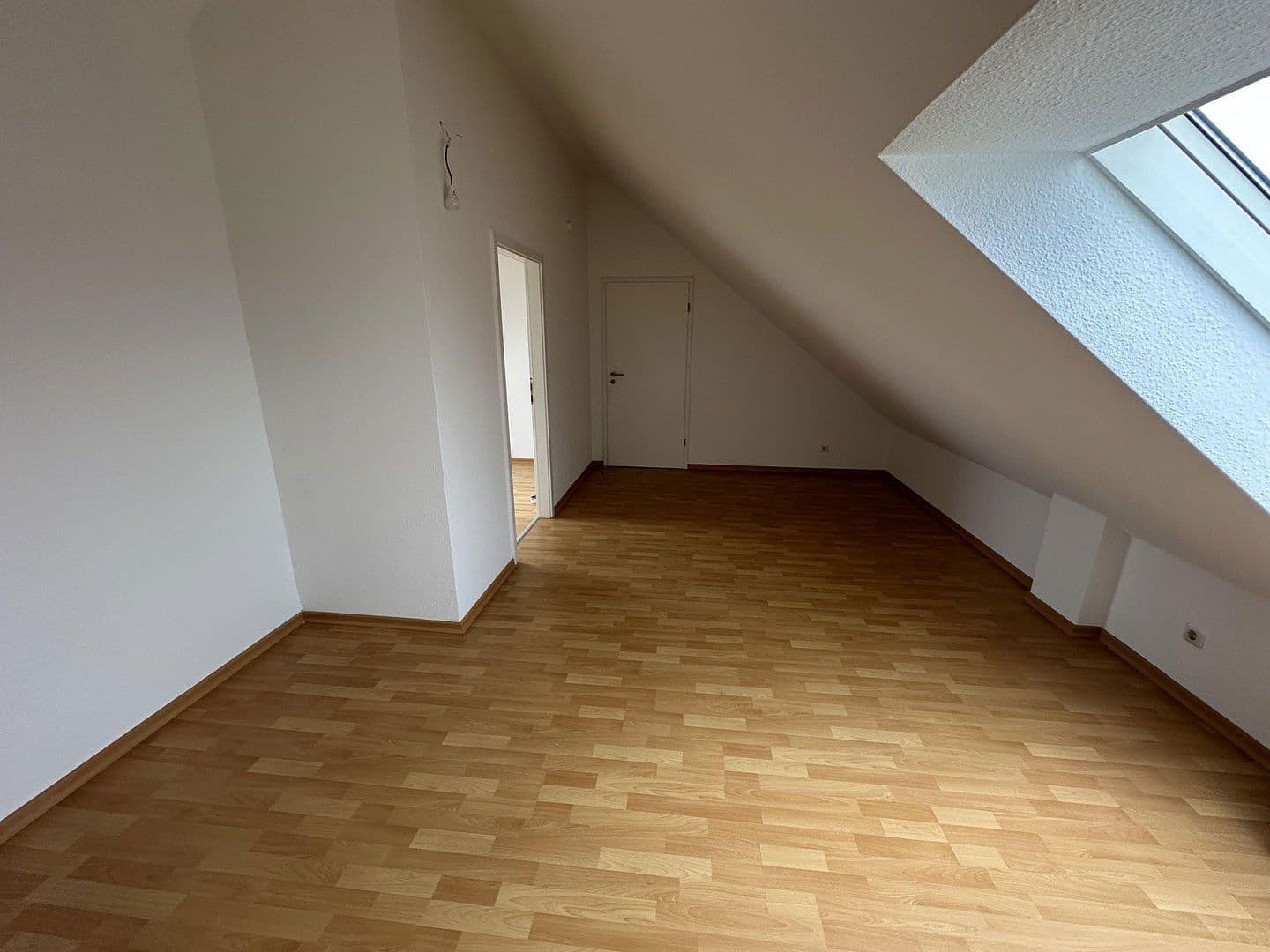 Prenájom bytu 3-izbový 89 m², Offenbacher Straße, Dietzenbach, Hesensko Prenájom bytu 3-izbový 89 m², Offenbacher Straße, Dietzenbach, Hesensko