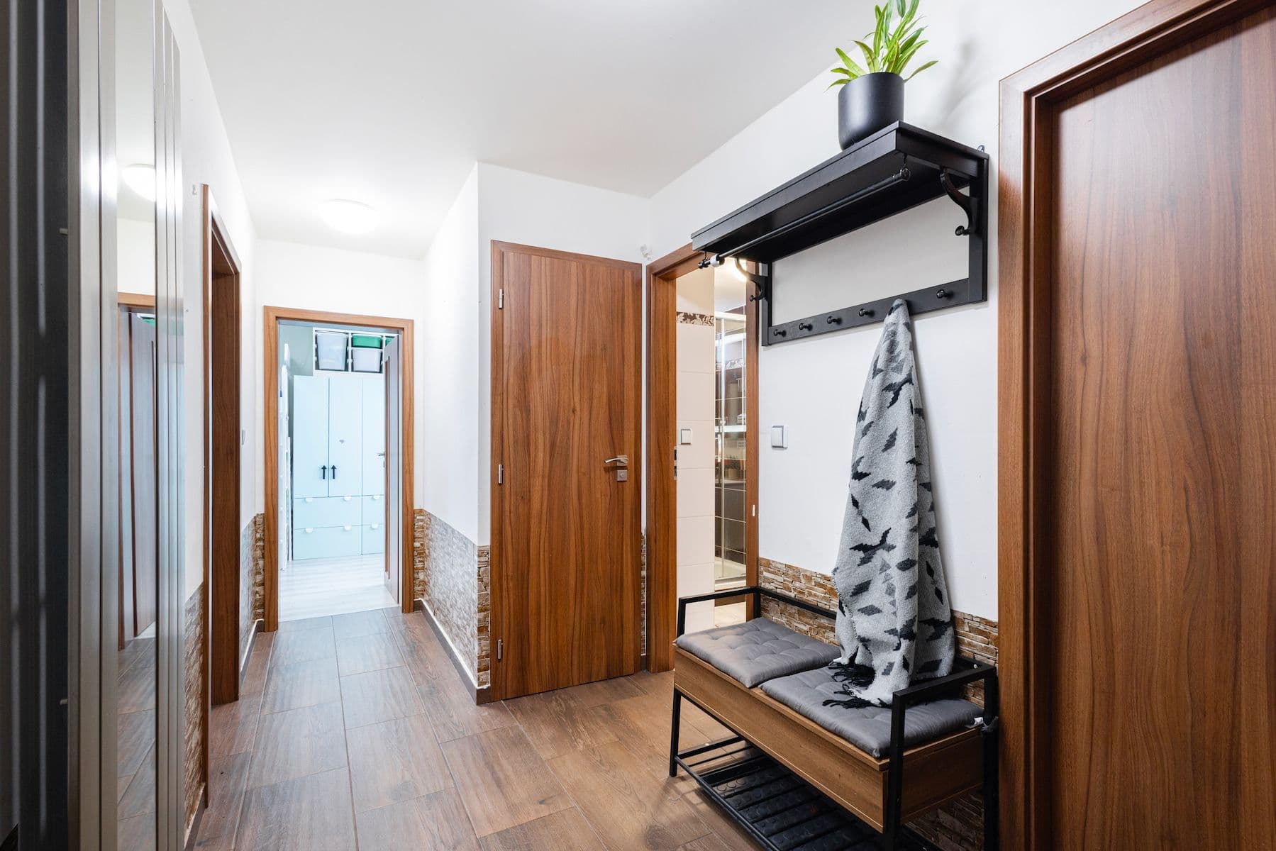 Predaj bytu 3-izbový 74 m², Klíčanská, Praha, Praha Predaj bytu 3-izbový 74 m², Klíčanská, Praha, Praha