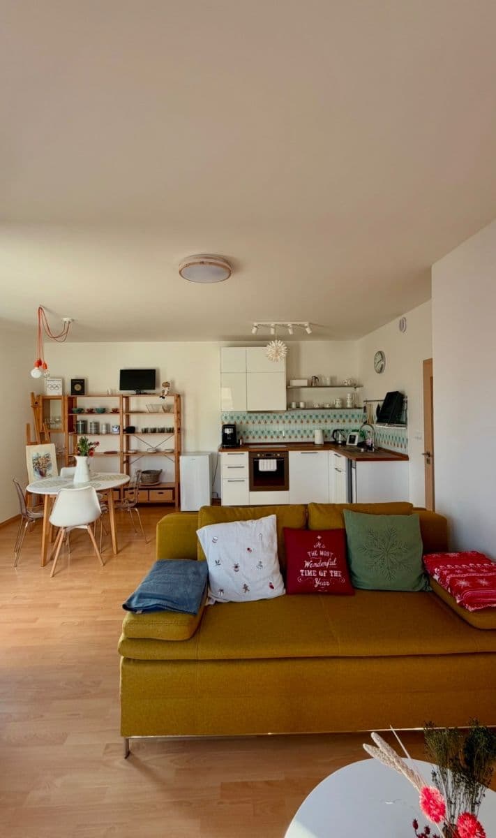 Prenájom bytu 2-izbový 55 m², Komenského, Vrchlabí, Královéhradecký kraj Prenájom bytu 2-izbový 55 m², Komenského, Vrchlabí, Královéhradecký kraj