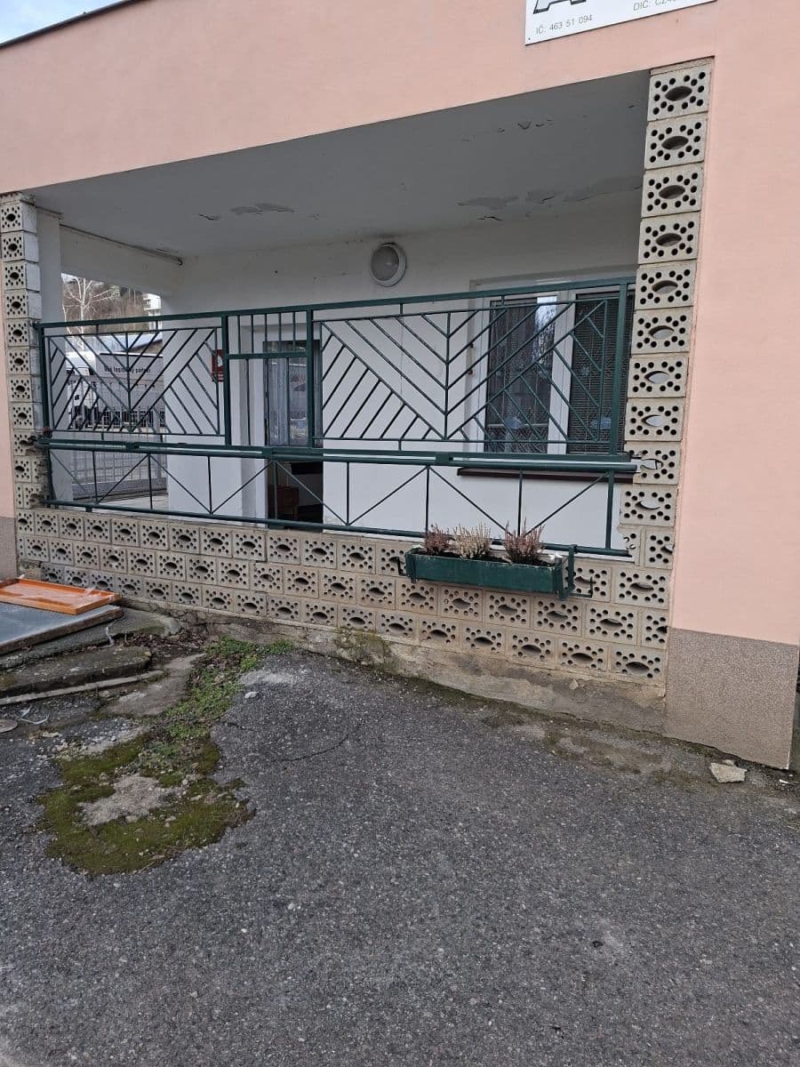 Prenájom nebytového priestoru 20 m², Pod Hájem, Králův Dvůr, Středočeský kraj Prenájom nebytového priestoru 20 m², Pod Hájem, Králův Dvůr, Středočeský kraj