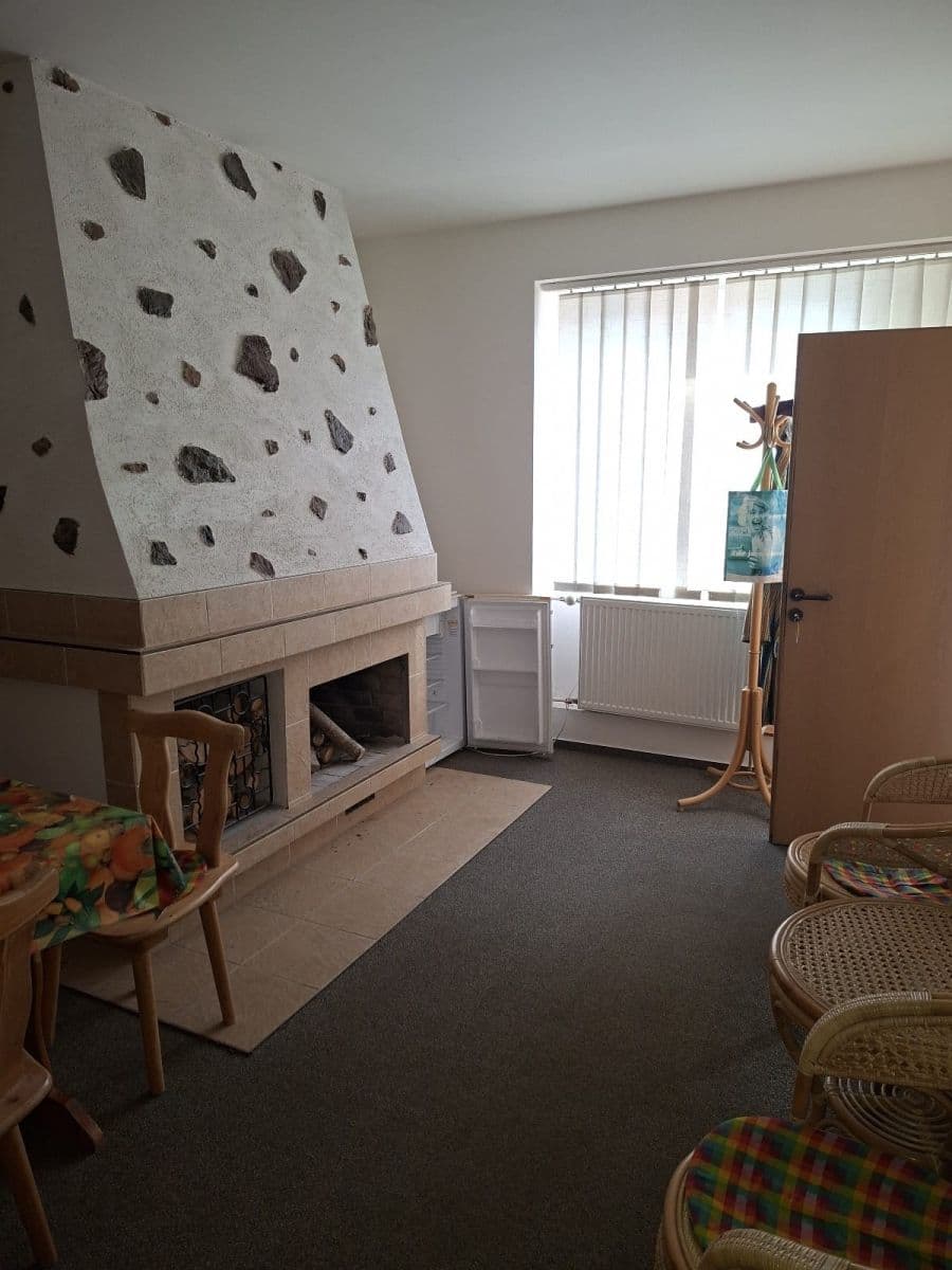 Prenájom nebytového priestoru 20 m², Pod Hájem, Králův Dvůr, Středočeský kraj Prenájom nebytového priestoru 20 m², Pod Hájem, Králův Dvůr, Středočeský kraj