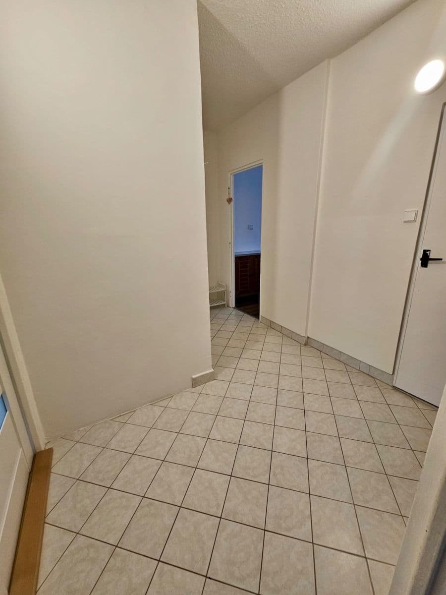 Prenájom bytu 2-izbový 54 m², Kyjevská, Třebíč, Kraj Vysočina Prenájom bytu 2-izbový 54 m², Kyjevská, Třebíč, Kraj Vysočina