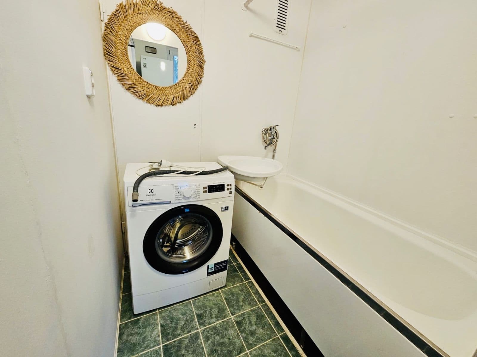 Prenájom bytu 2-izbový 54 m², Kyjevská, Třebíč, Kraj Vysočina Prenájom bytu 2-izbový 54 m², Kyjevská, Třebíč, Kraj Vysočina