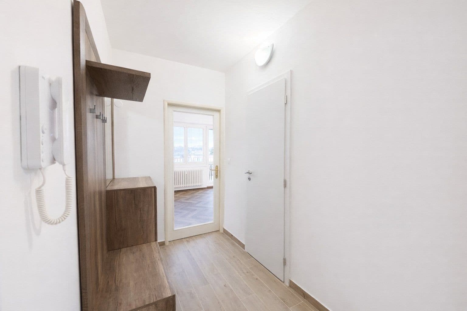 Prenájom bytu 3-izbový 56 m², Svojšovická, Praha, Praha Prenájom bytu 3-izbový 56 m², Svojšovická, Praha, Praha