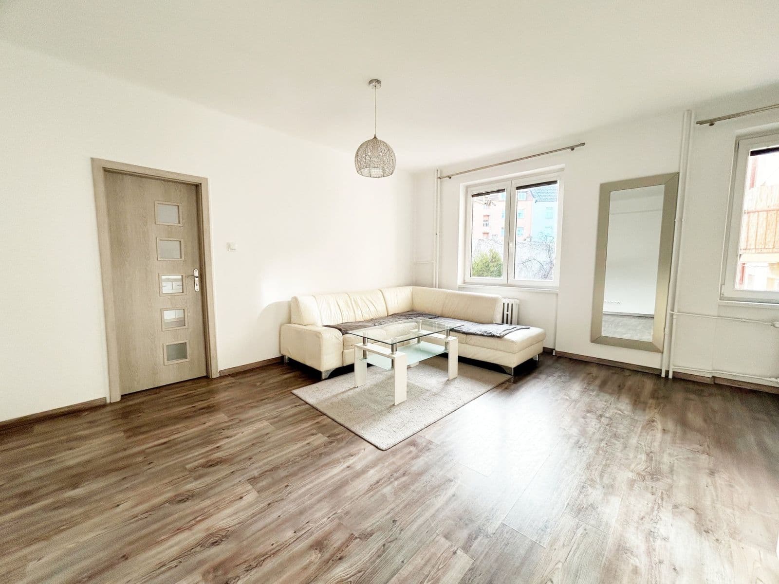 Prenájom bytu 2-izbový 48 m², Spojovací, Praha, Praha Prenájom bytu 2-izbový 48 m², Spojovací, Praha, Praha