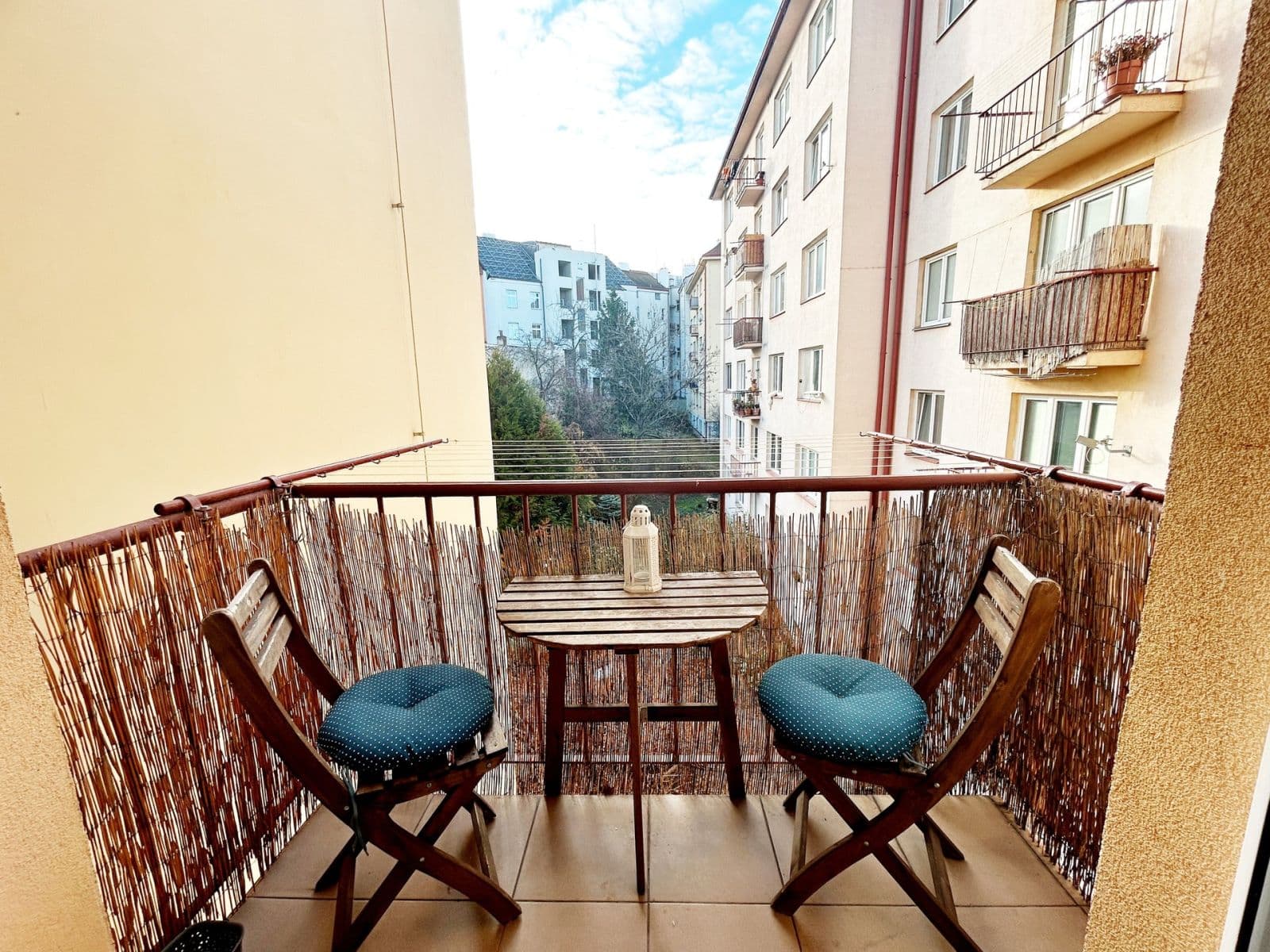 Prenájom bytu 2-izbový 48 m², Spojovací, Praha, Praha Prenájom bytu 2-izbový 48 m², Spojovací, Praha, Praha