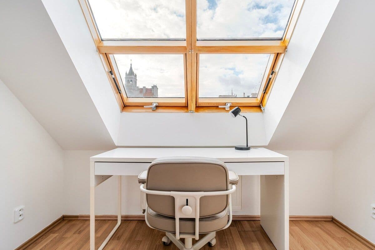 Prenájom bytu 65 m², Kafkova, Praha, Praha Prenájom bytu 65 m², Kafkova, Praha, Praha