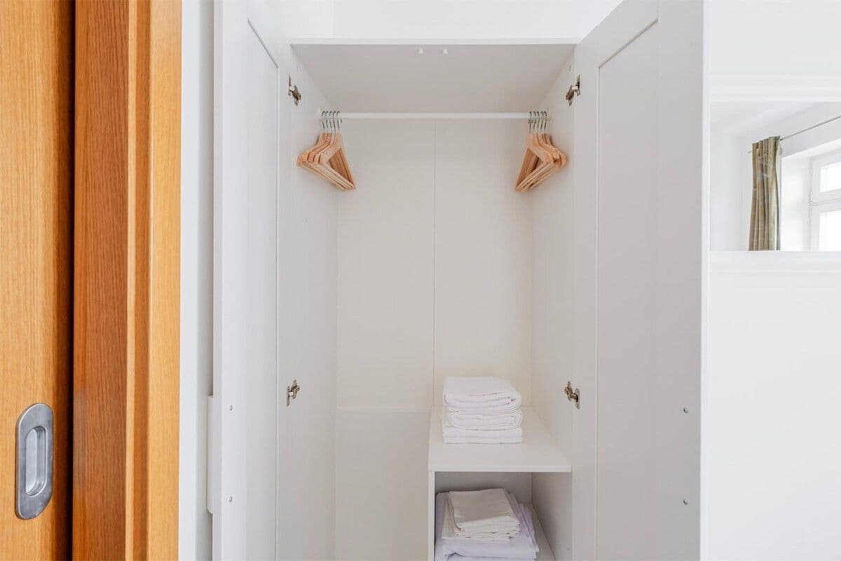 Prenájom bytu 65 m², Kafkova, Praha, Praha Prenájom bytu 65 m², Kafkova, Praha, Praha