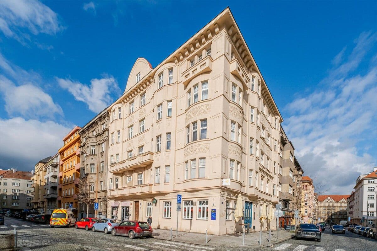 Prenájom bytu 65 m², Kafkova, Praha, Praha Prenájom bytu 65 m², Kafkova, Praha, Praha