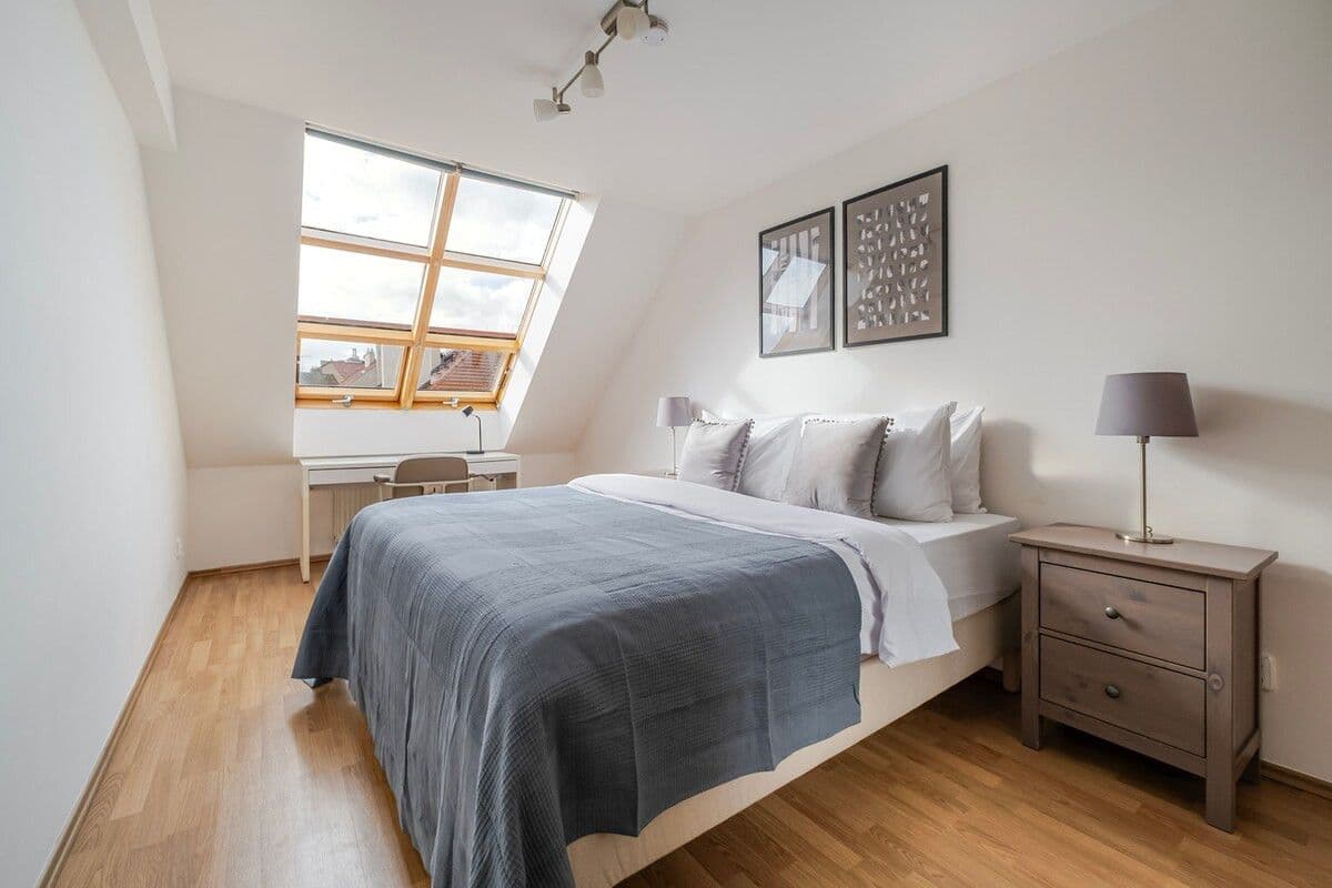 Prenájom bytu 65 m², Kafkova, Praha, Praha Prenájom bytu 65 m², Kafkova, Praha, Praha