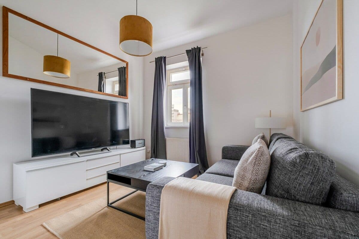 Prenájom bytu 65 m², Kafkova, Praha, Praha Prenájom bytu 65 m², Kafkova, Praha, Praha