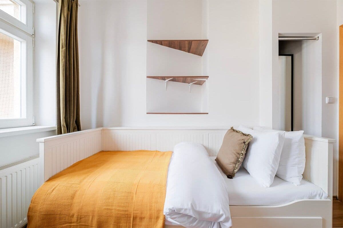 Prenájom bytu 65 m², Kafkova, Praha, Praha Prenájom bytu 65 m², Kafkova, Praha, Praha