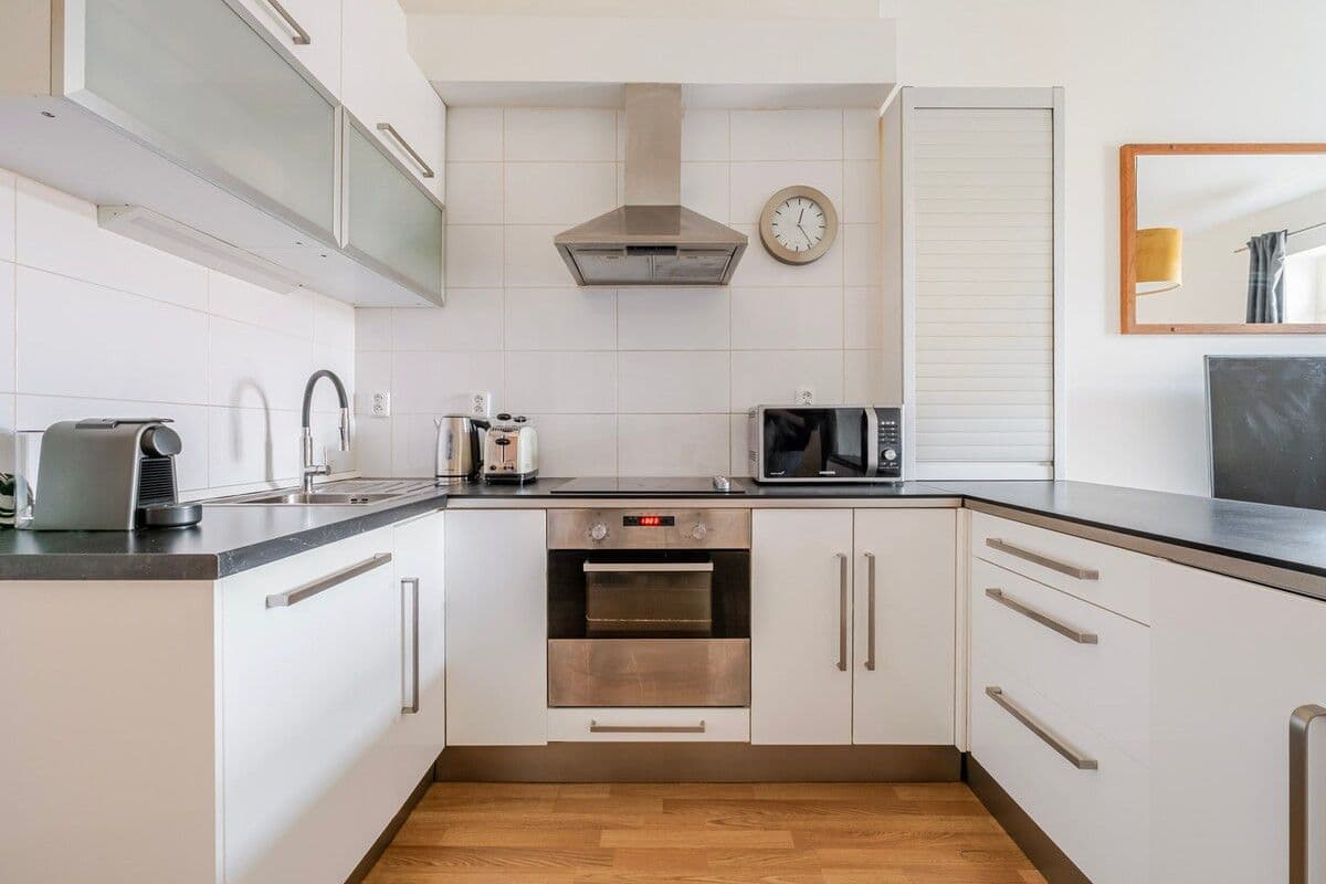 Prenájom bytu 65 m², Kafkova, Praha, Praha Prenájom bytu 65 m², Kafkova, Praha, Praha