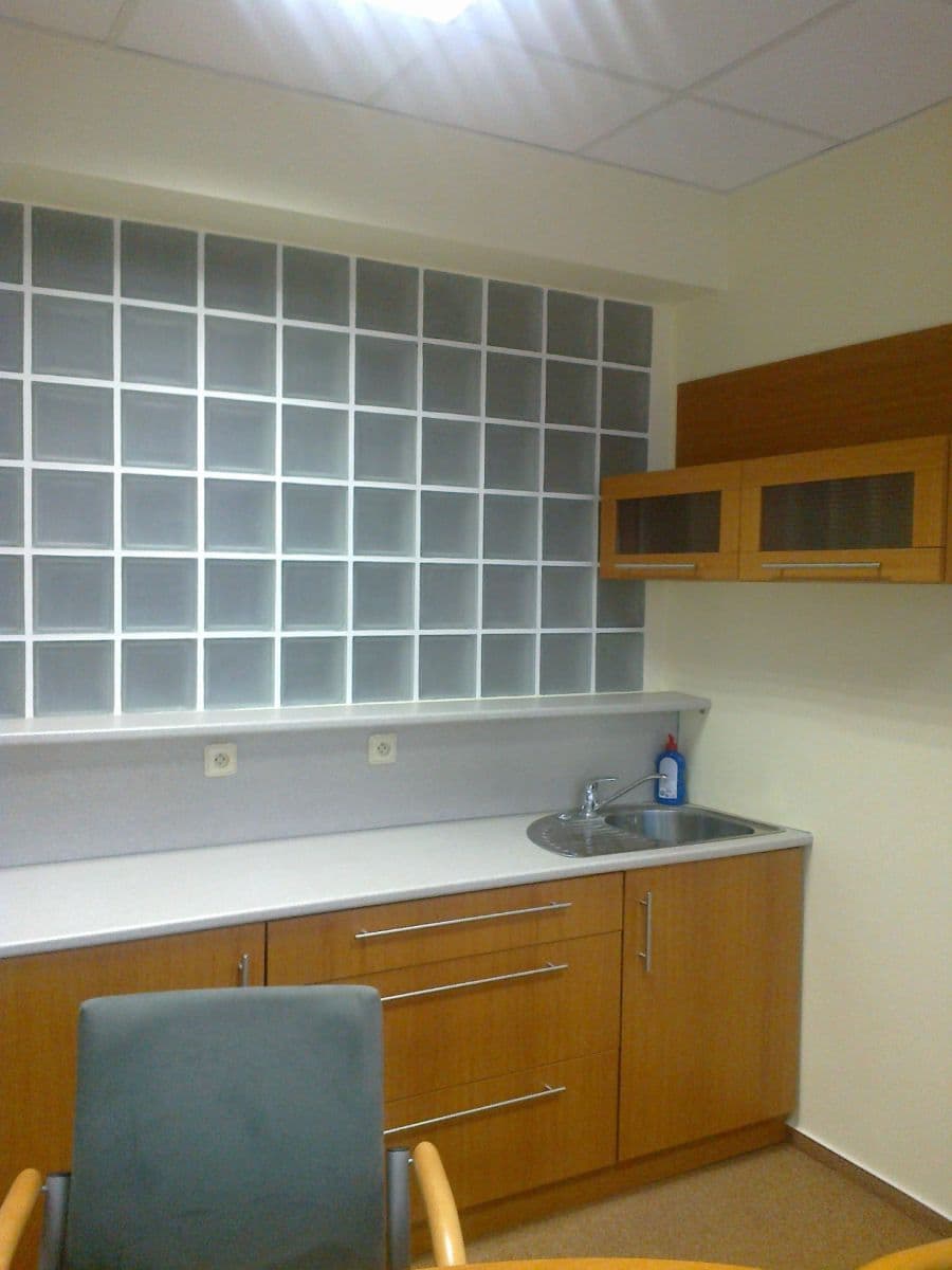 Prenájom kancelárie 128 m², Nádvorná, Zvolen, Banskobystrický kraj Prenájom kancelárie 128 m², Nádvorná, Zvolen, Banskobystrický kraj