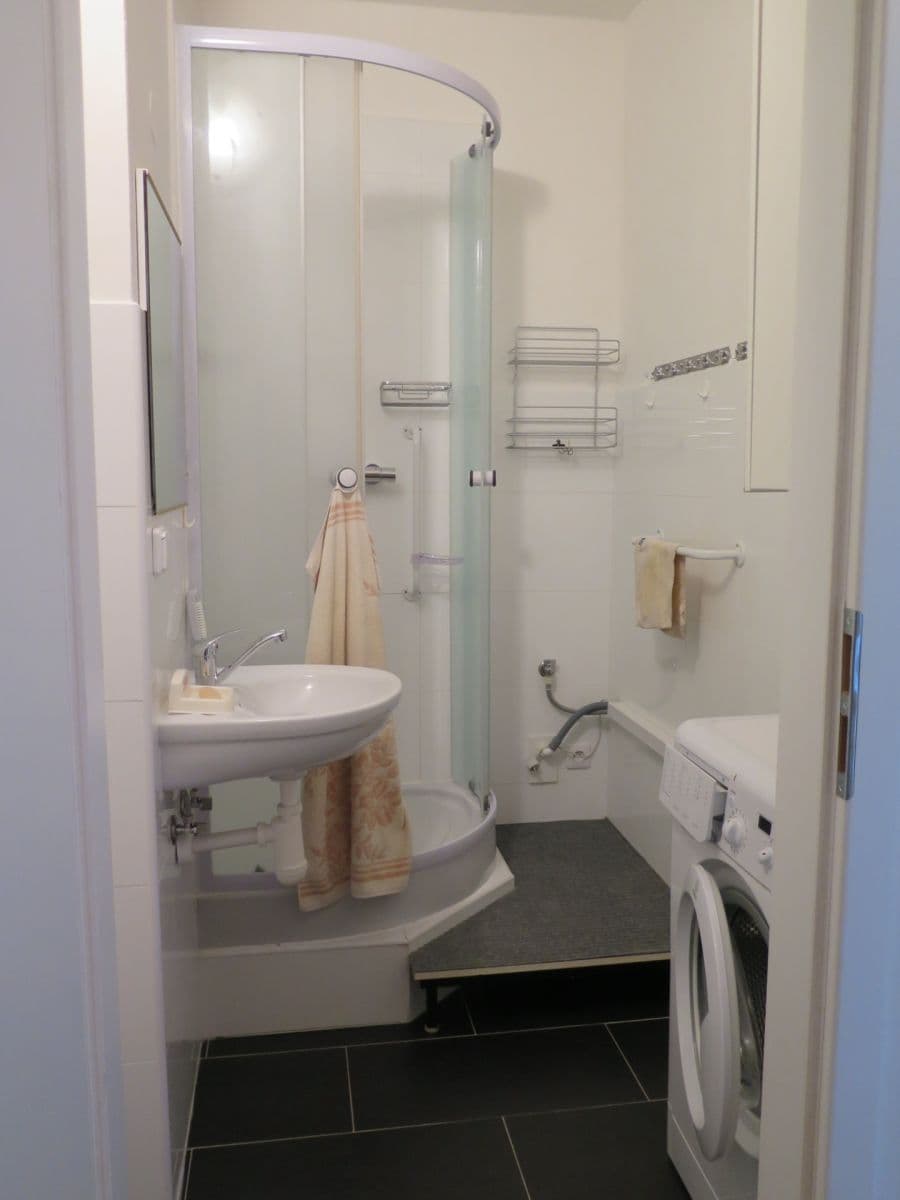 Prenájom bytu 1-izbový 33 m², Rodopská, Praha, Praha Prenájom bytu 1-izbový 33 m², Rodopská, Praha, Praha