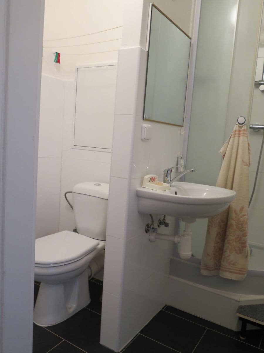 Prenájom bytu 1-izbový 33 m², Rodopská, Praha, Praha Prenájom bytu 1-izbový 33 m², Rodopská, Praha, Praha