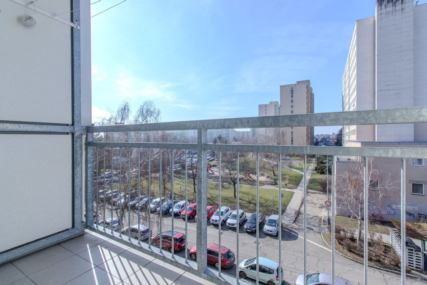 Prenájom bytu 3-izbový 64 m², Jažlovická, Praha, Praha Prenájom bytu 3-izbový 64 m², Jažlovická, Praha, Praha