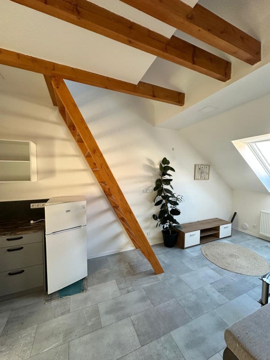 Prenájom bytu 2-izbový 60 m², Komenského, Kladno, Středočeský kraj Prenájom bytu 2-izbový 60 m², Komenského, Kladno, Středočeský kraj