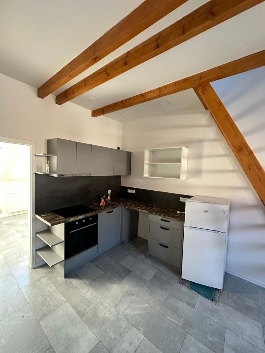 Prenájom bytu 2-izbový 60 m², Komenského, Kladno, Středočeský kraj Prenájom bytu 2-izbový 60 m², Komenského, Kladno, Středočeský kraj