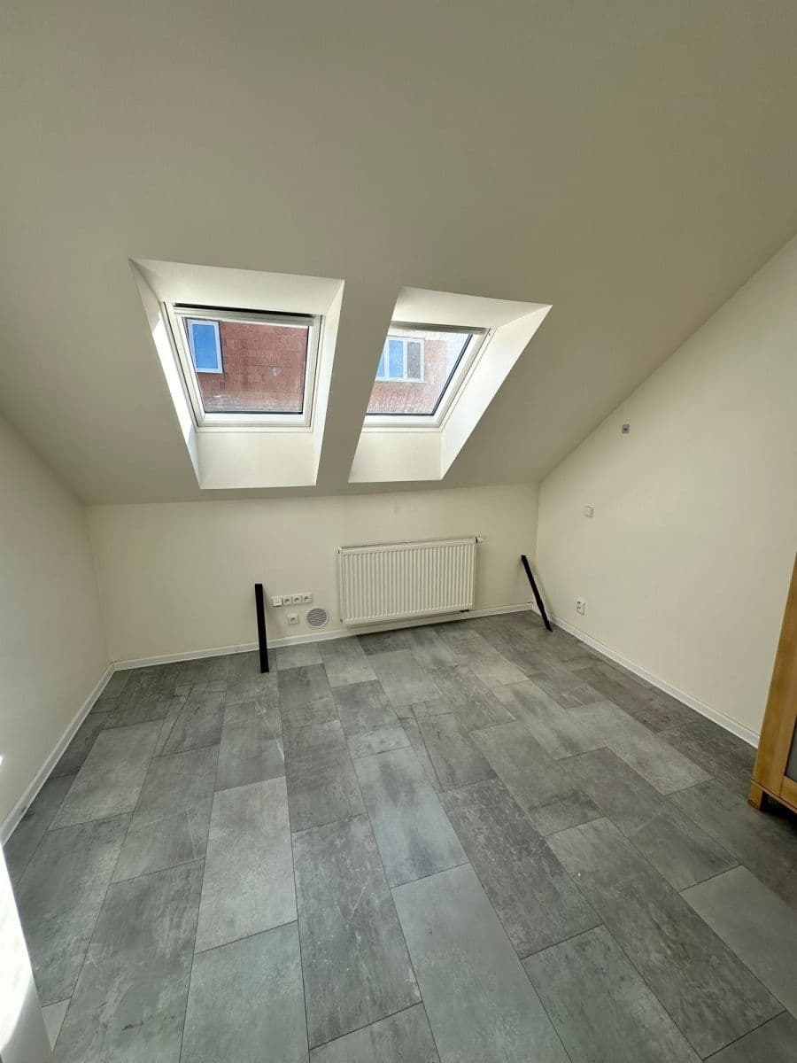 Prenájom bytu 2-izbový 60 m², Komenského, Kladno, Středočeský kraj Prenájom bytu 2-izbový 60 m², Komenského, Kladno, Středočeský kraj