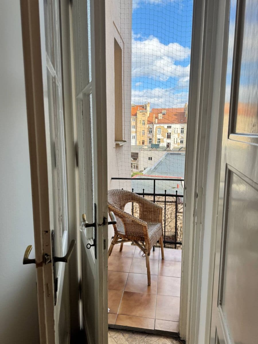 Prenájom bytu 3-izbový 110 m², Milešovská, Praha, Praha Prenájom bytu 3-izbový 110 m², Milešovská, Praha, Praha