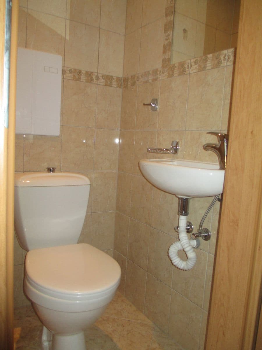 Prenájom bytu 1-izbový 36 m², Alej 17. listopadu, Roudnice nad Labem, Ústecký kraj Prenájom bytu 1-izbový 36 m², Alej 17. listopadu, Roudnice nad Labem, Ústecký kraj