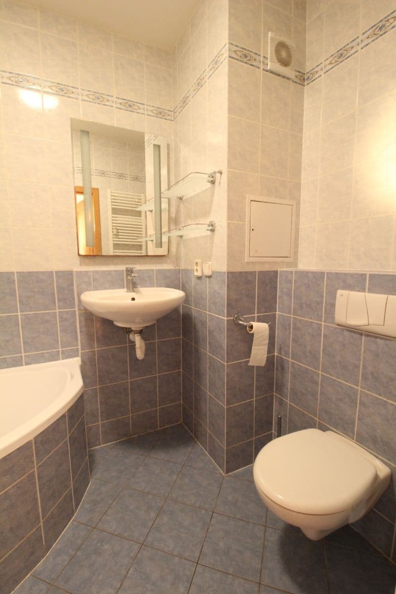 Prenájom bytu 1-izbový 34 m², Mattioliho, Praha, Praha Prenájom bytu 1-izbový 34 m², Mattioliho, Praha, Praha