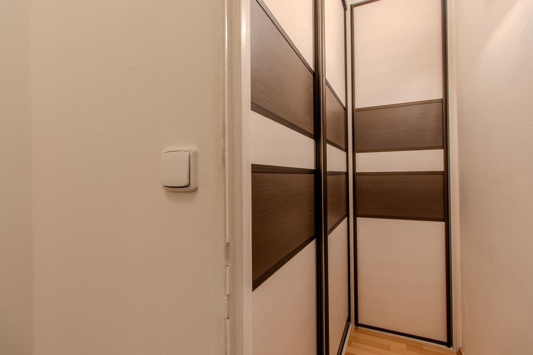 Prenájom bytu 3-izbový 66 m², Košťálkova, Praha, Praha Prenájom bytu 3-izbový 66 m², Košťálkova, Praha, Praha