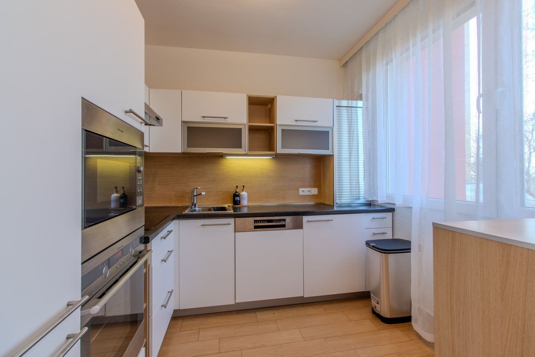 Prenájom bytu 3-izbový 66 m², Košťálkova, Praha, Praha Prenájom bytu 3-izbový 66 m², Košťálkova, Praha, Praha