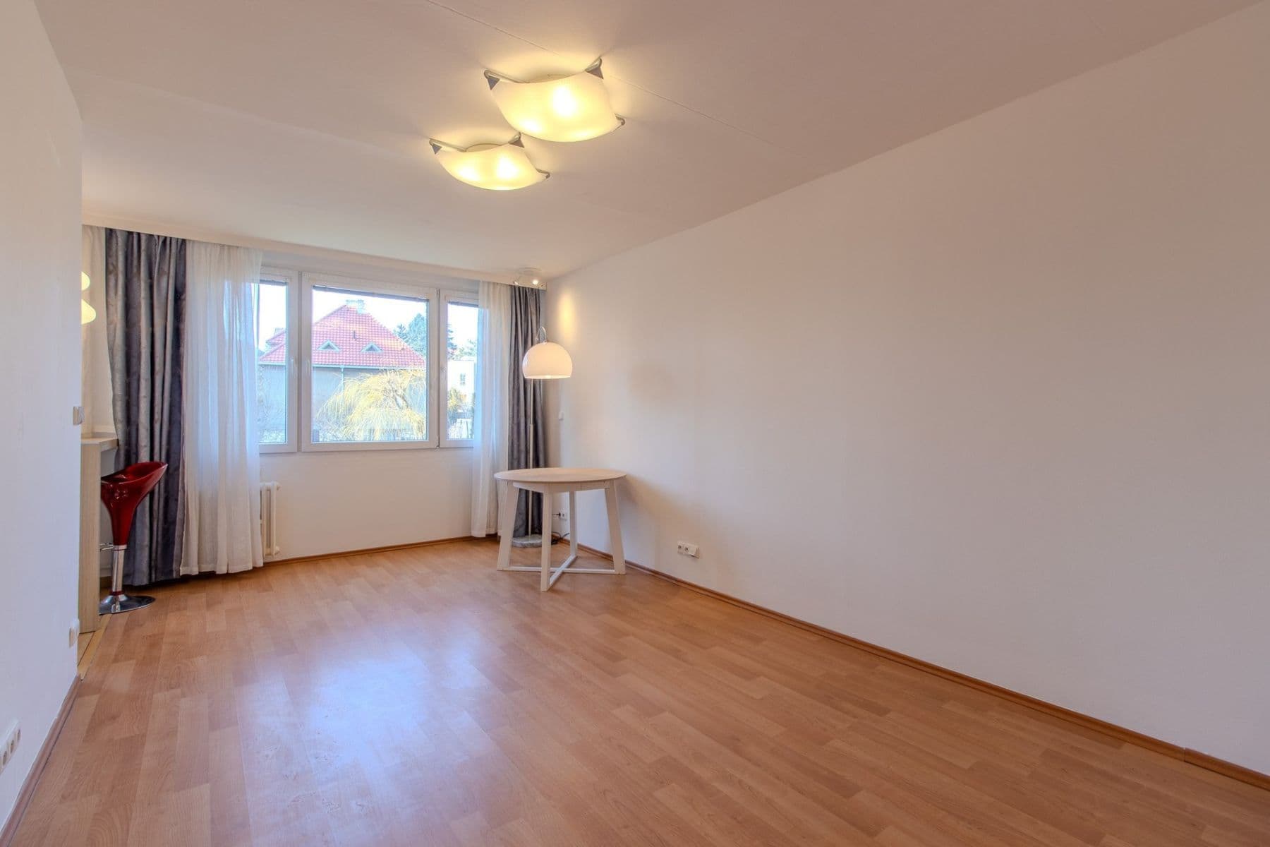Prenájom bytu 3-izbový 66 m², Košťálkova, Praha, Praha Prenájom bytu 3-izbový 66 m², Košťálkova, Praha, Praha