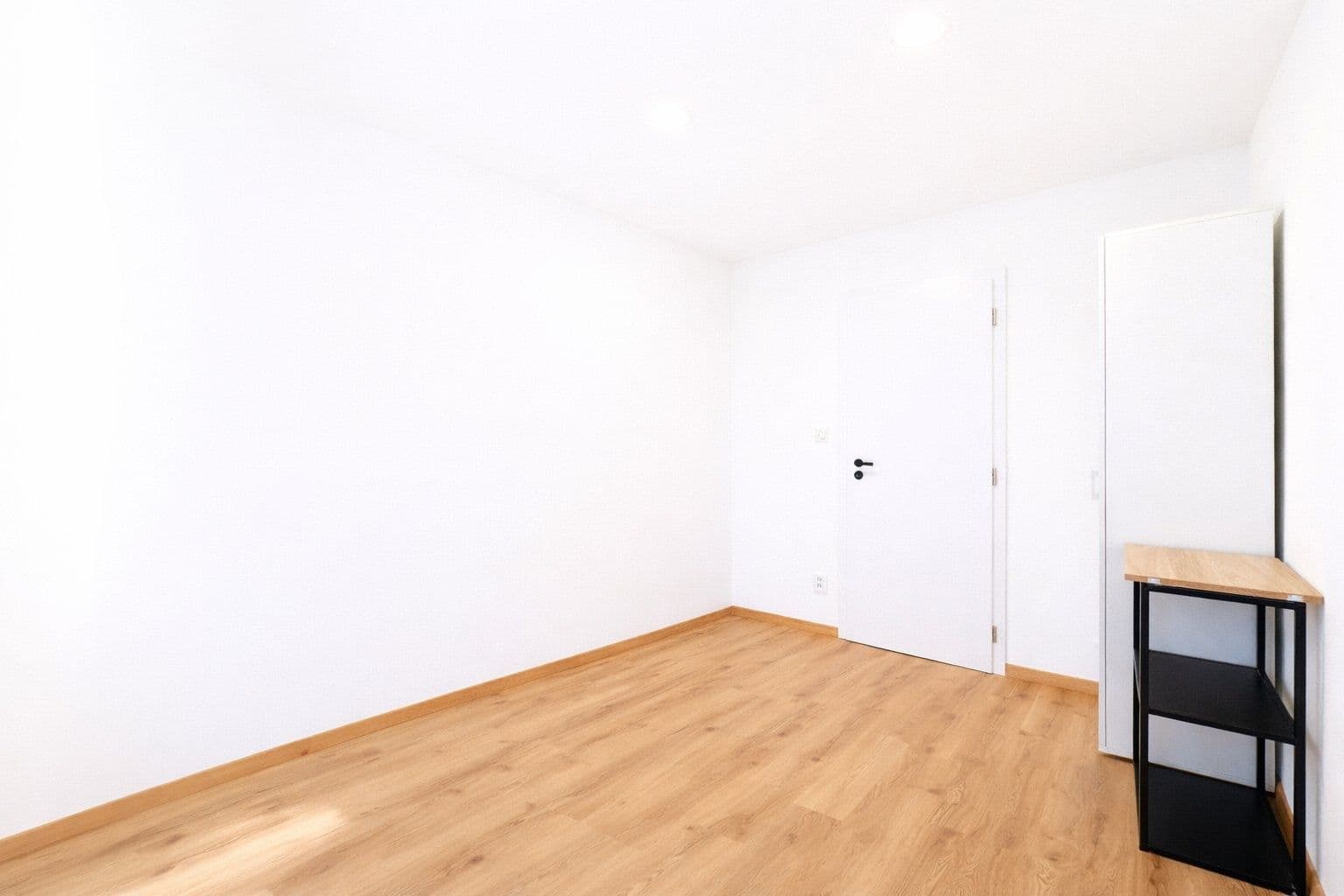 Prenájom bytu 3-izbový 60 m², Kosmonautů, Mělník, Středočeský kraj Prenájom bytu 3-izbový 60 m², Kosmonautů, Mělník, Středočeský kraj