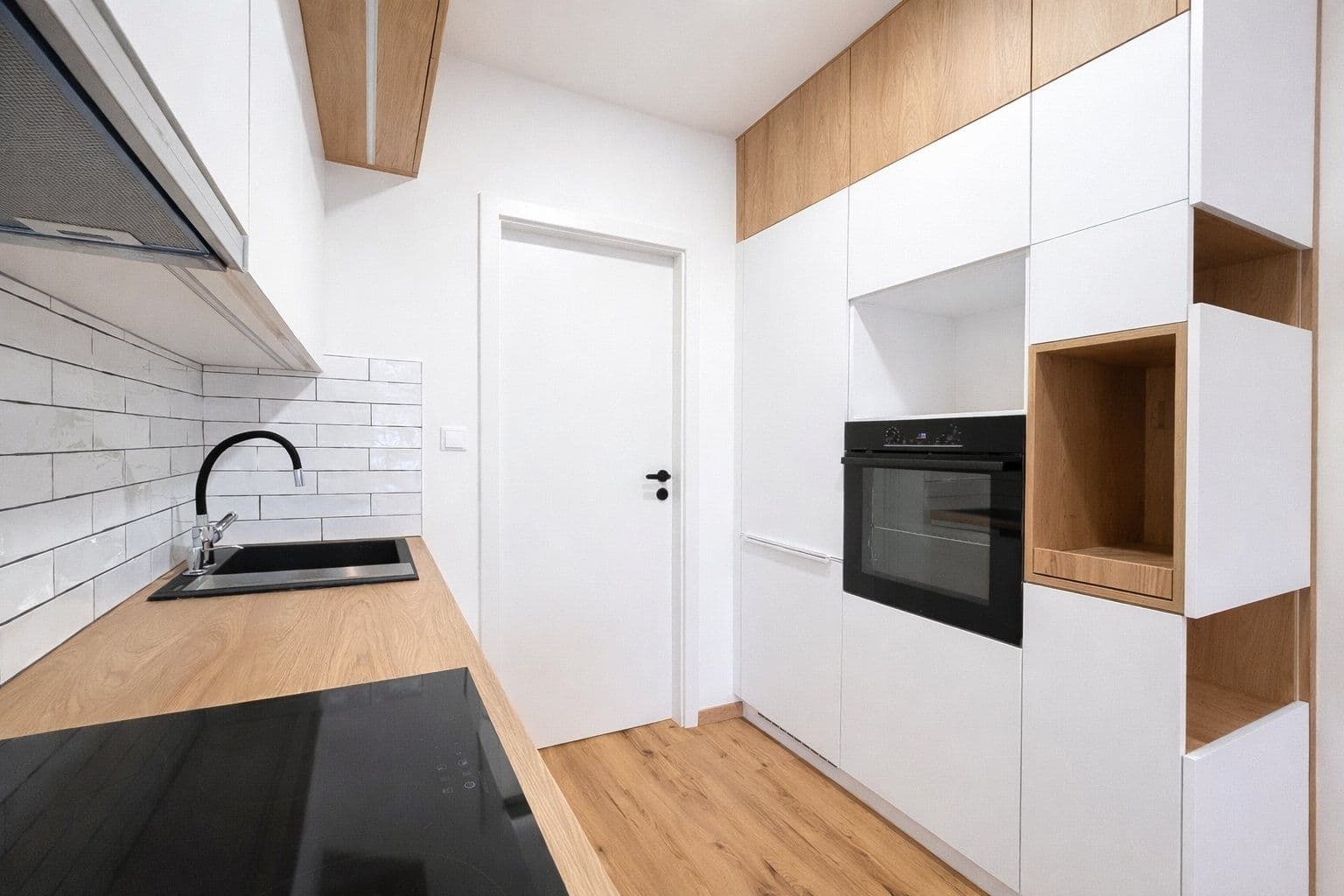 Prenájom bytu 3-izbový 60 m², Kosmonautů, Mělník, Středočeský kraj Prenájom bytu 3-izbový 60 m², Kosmonautů, Mělník, Středočeský kraj