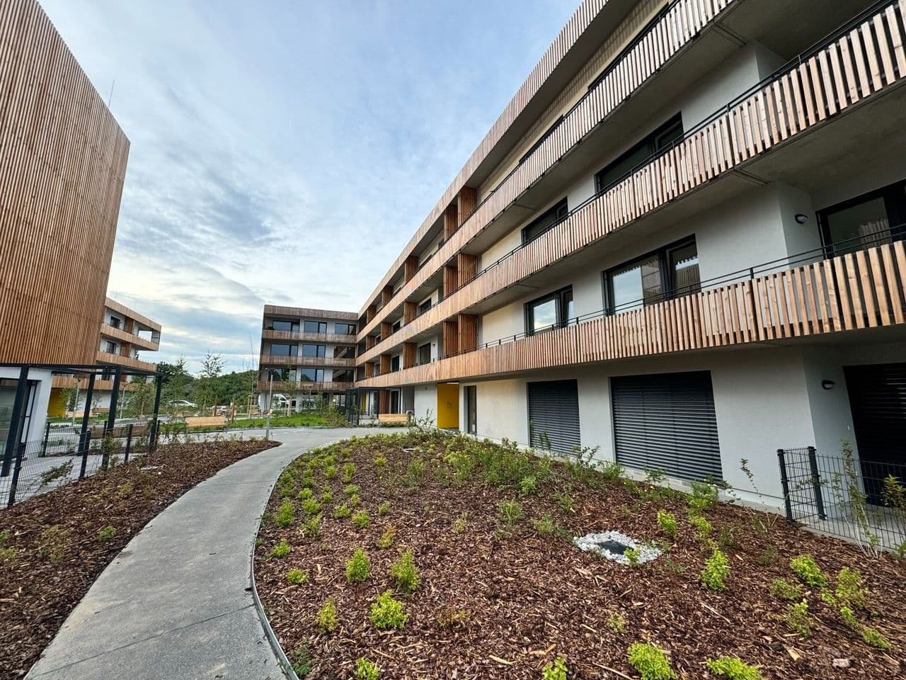 Prenájom bytu 2-izbový 55 m², Kartónová, Plzeň, Plzeňský kraj Prenájom bytu 2-izbový 55 m², Kartónová, Plzeň, Plzeňský kraj