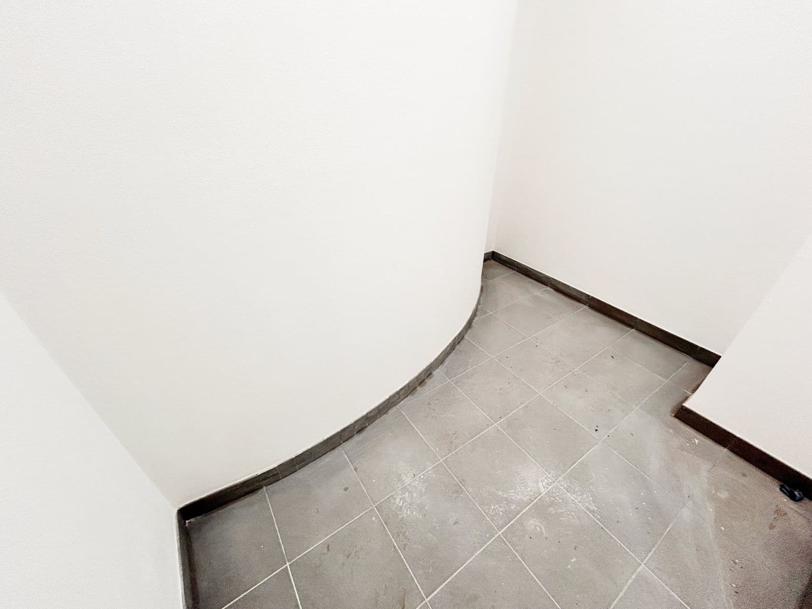 Prenájom bytu 1-izbový 34 m², S. K. Neumanna, Kralupy nad Vltavou, Středočeský kraj Prenájom bytu 1-izbový 34 m², S. K. Neumanna, Kralupy nad Vltavou, Středočeský kraj