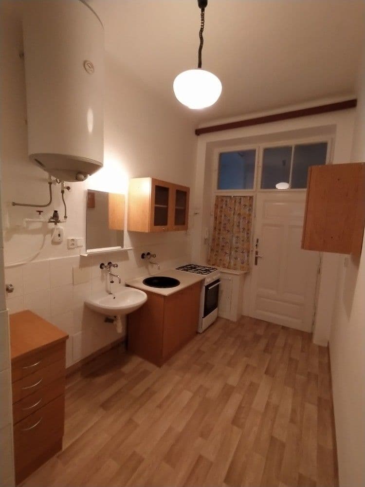 Prenájom bytu 1-izbový 35 m², Hvězdová, Brno, Jihomoravský kraj Prenájom bytu 1-izbový 35 m², Hvězdová, Brno, Jihomoravský kraj