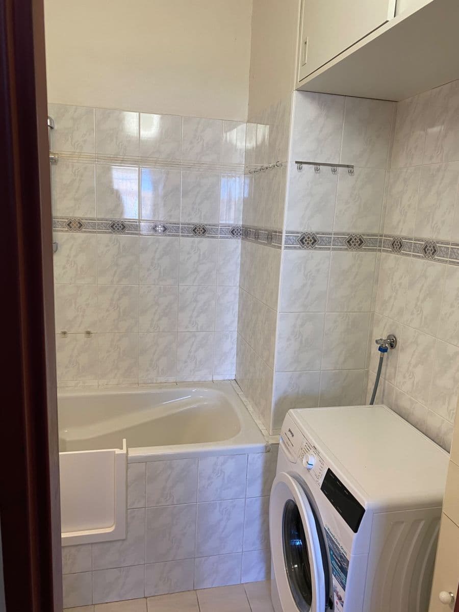 Predaj bytu 3-izbový 68 m², Jetelová, Praha, Praha Predaj bytu 3-izbový 68 m², Jetelová, Praha, Praha