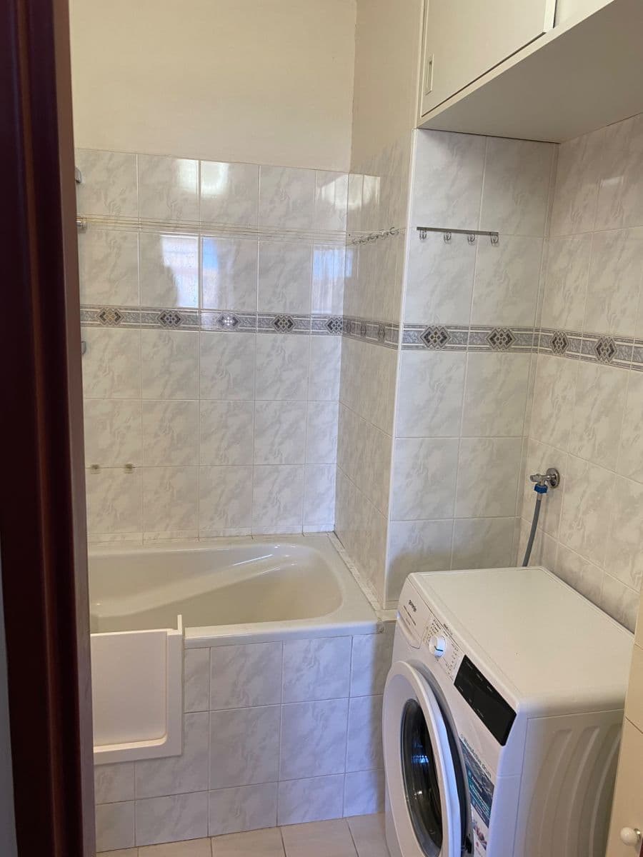 Predaj bytu 3-izbový 68 m², Jetelová, Praha, Praha Predaj bytu 3-izbový 68 m², Jetelová, Praha, Praha